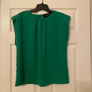 NWOT Boutique shoulder pad sleeveless blouse